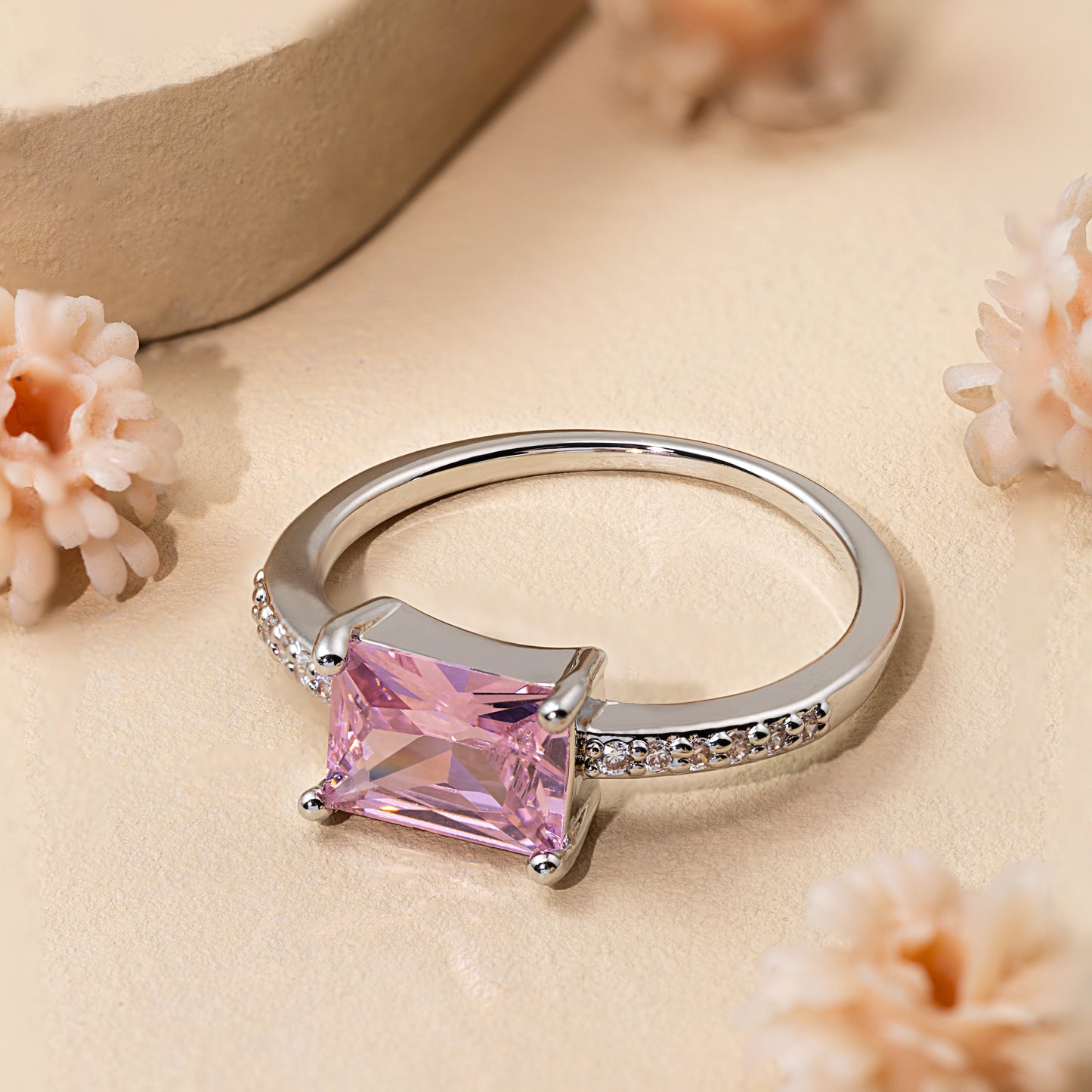 Glamour Square Cut Ring